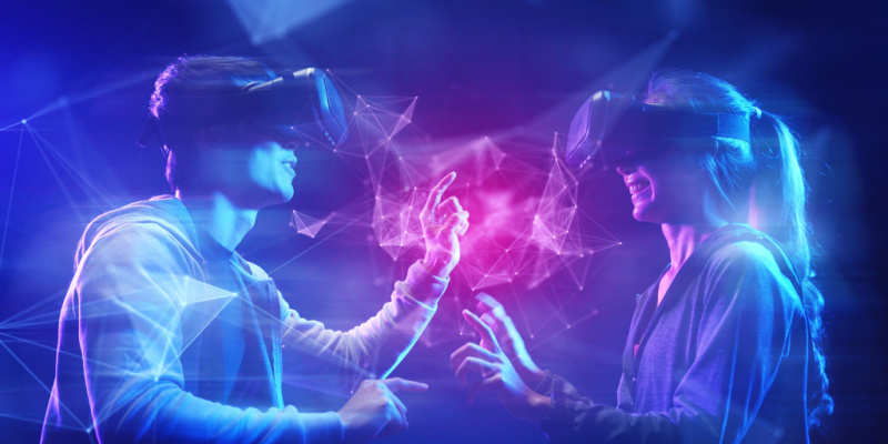 What is a Key Feature of Mixed Reality