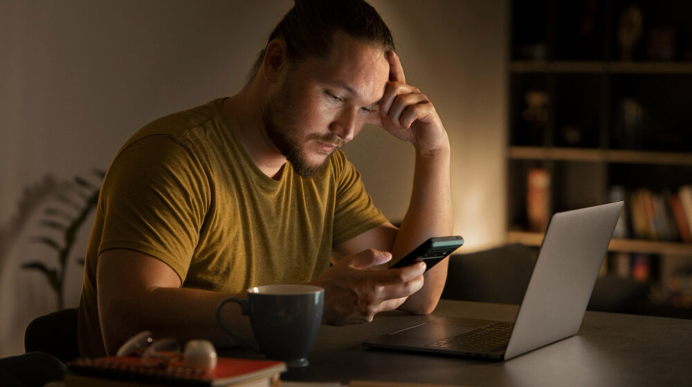 107802 The New Tech Anxiety: “Is My Device Powerful Enough for AI?”