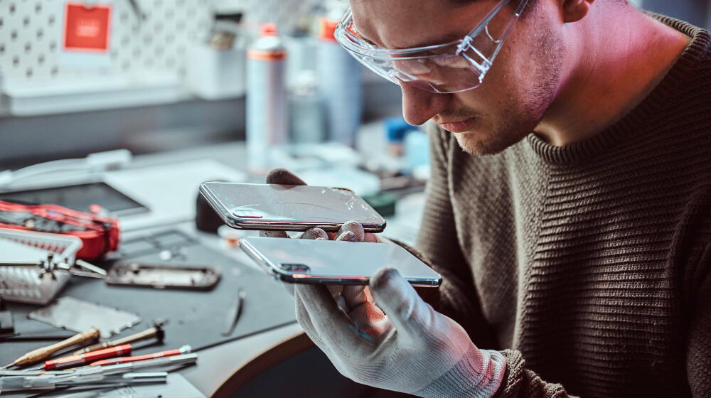 20299 Fix It, Don’t Bin It: Why Everyone’s Repairing Their Devices Now