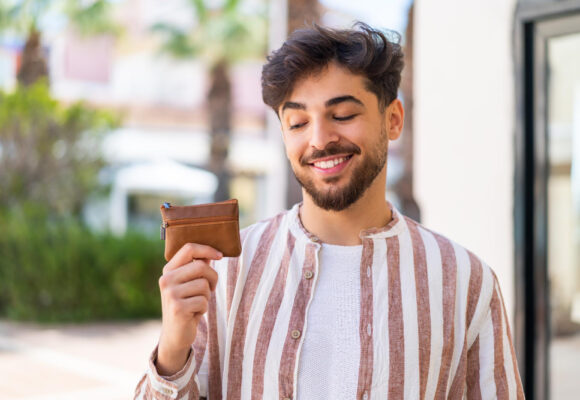 505625 Why Smart Accessories Are Becoming the Next Big Tech Category