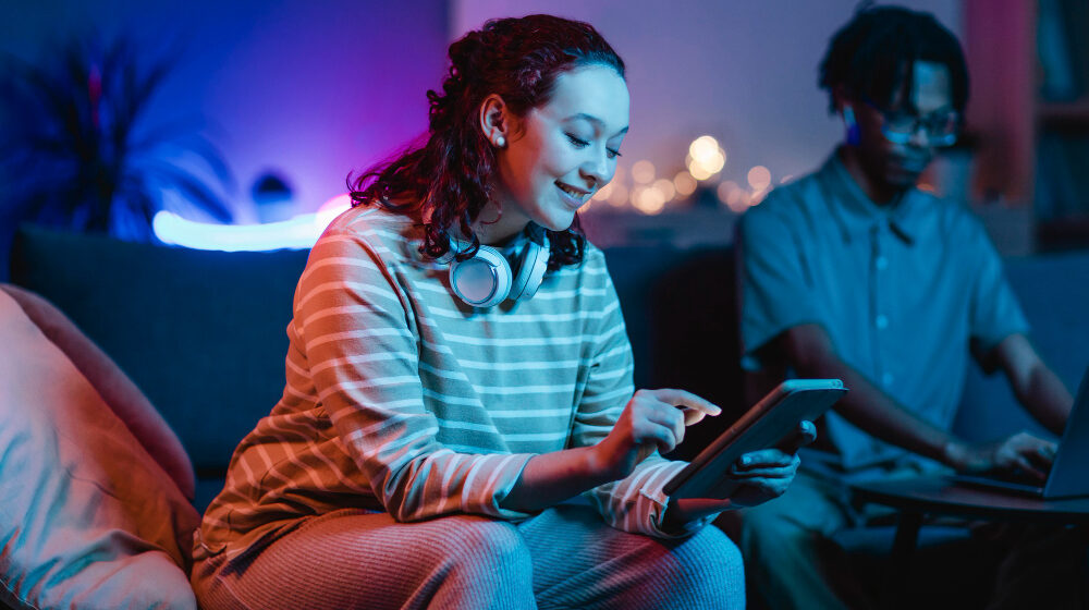 2148793515 Best Tech for People Who Do Everything From Their Devices